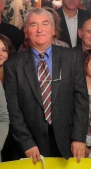 ROGER PARRANG en costume